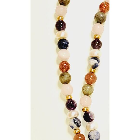 White House black market bead Stone necklace gold multi color Great condition. - Picture 3 of 6